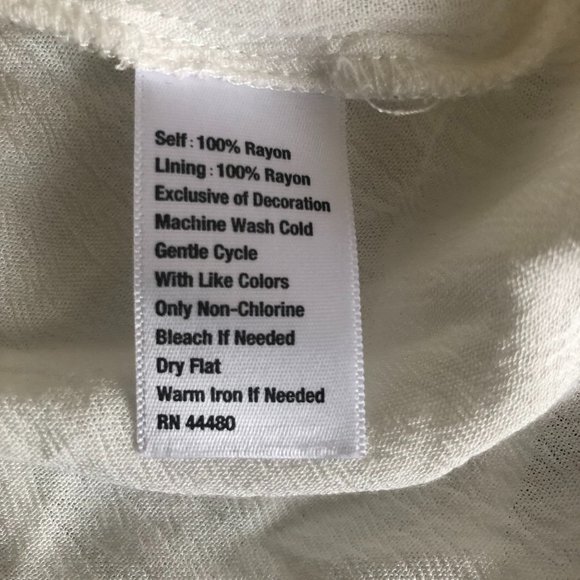 Wonderly Curvy Embroidered Top Size 1X - Picture 6 of 6